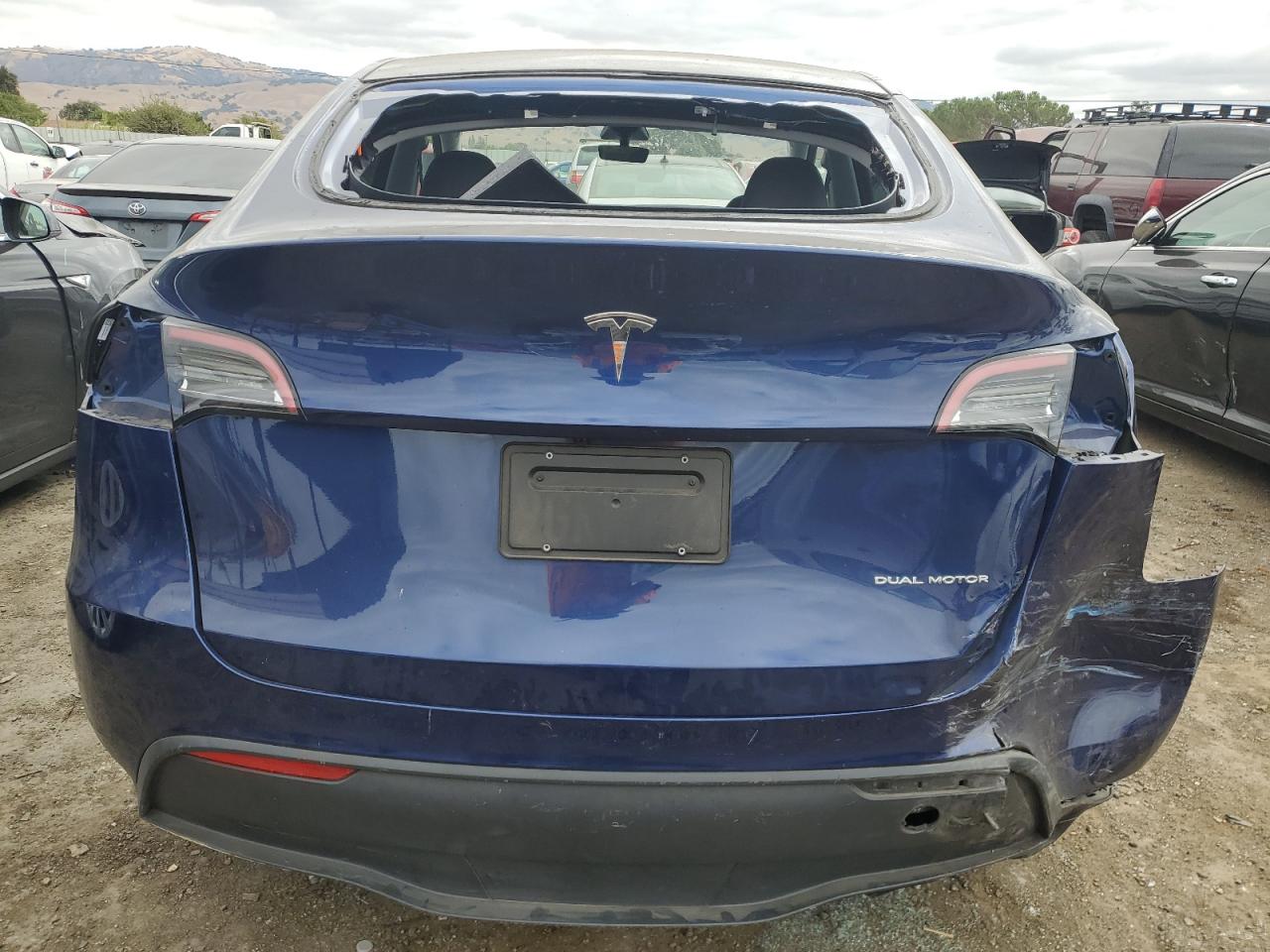 7SAYGDEE7PA107309 2023 Tesla Model Y