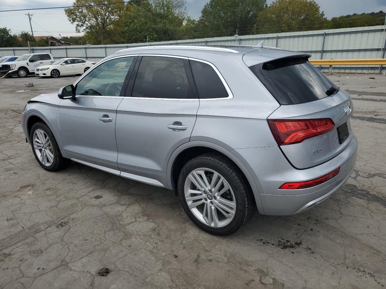 WA1BNAFY3K2136606 2019 AUDI Q5 - Image 2