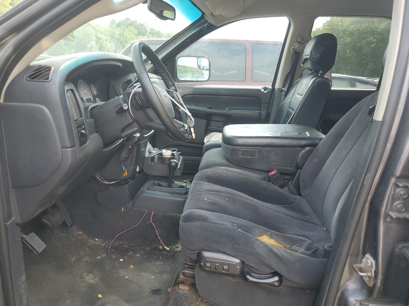 1D3HU18N14J228156 2004 Dodge Ram 1500 St