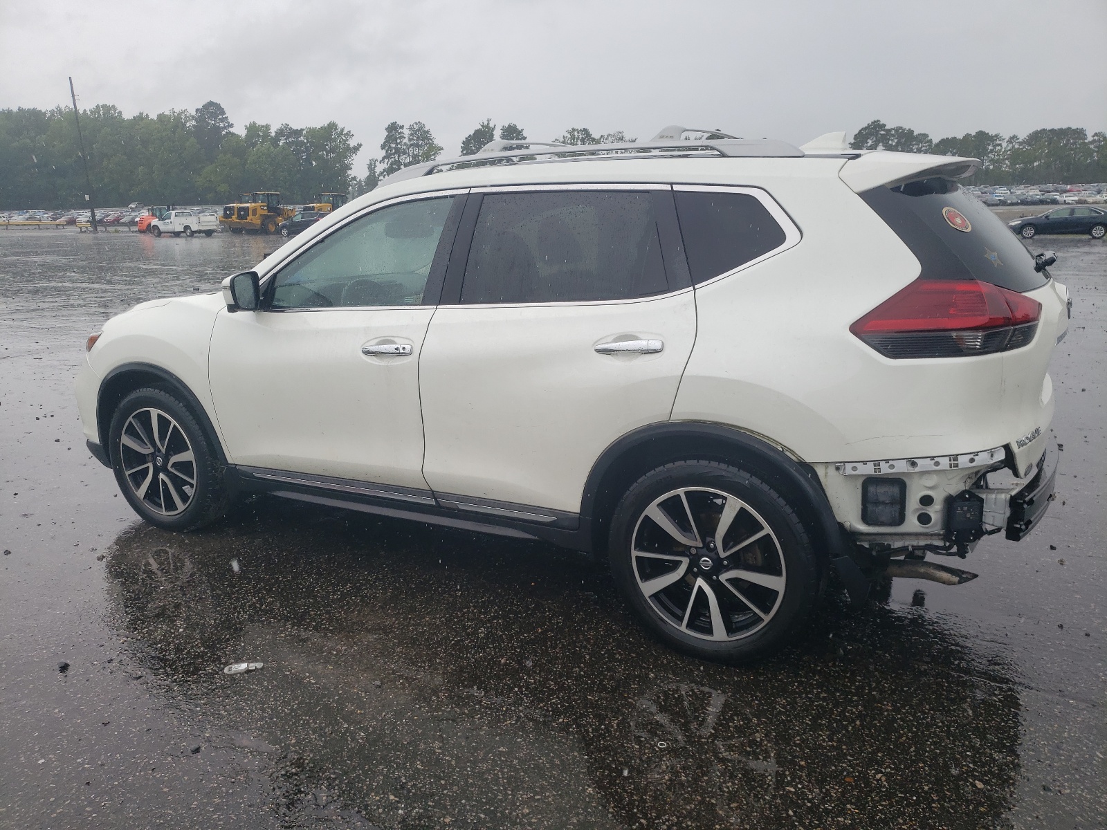 2019 Nissan Rogue S vin: 5N1AT2MT8KC765269