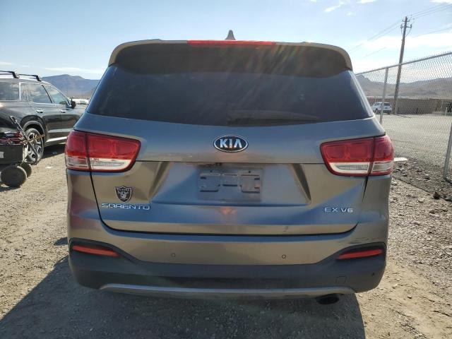  KIA SORENTO 2016 Szary