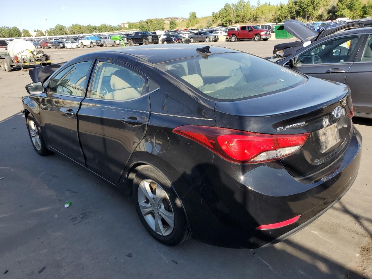 KMHDH4AE7GU600394 2016 HYUNDAI ELANTRA - Image 2