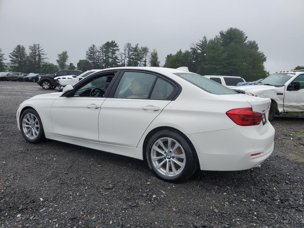 WBA8E5G51JNV02892 2018 BMW 3 SERIES - Image 2