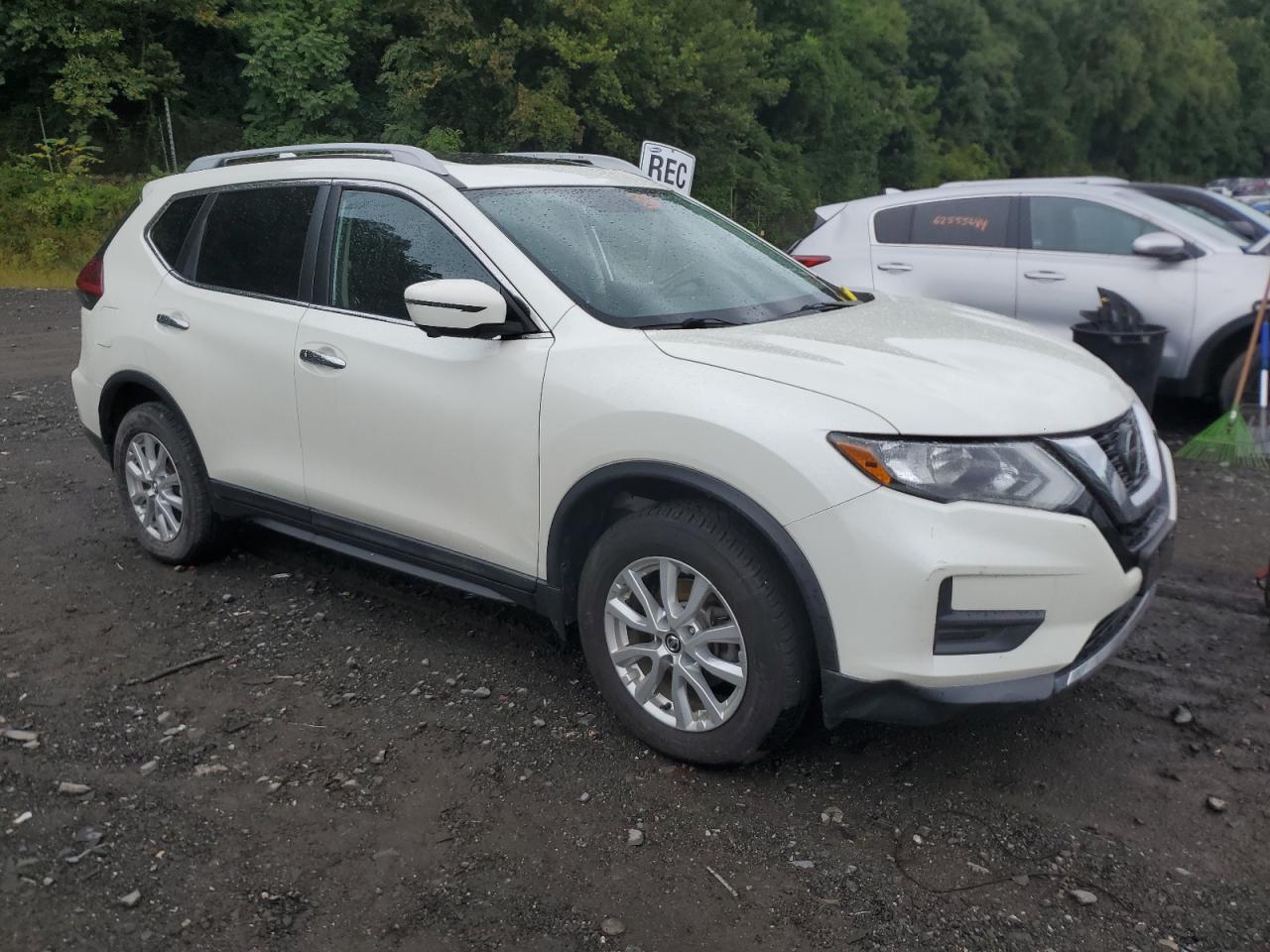 2018 Nissan Rogue S VIN: 5N1AT2MV5JC817070 Lot: 69523234