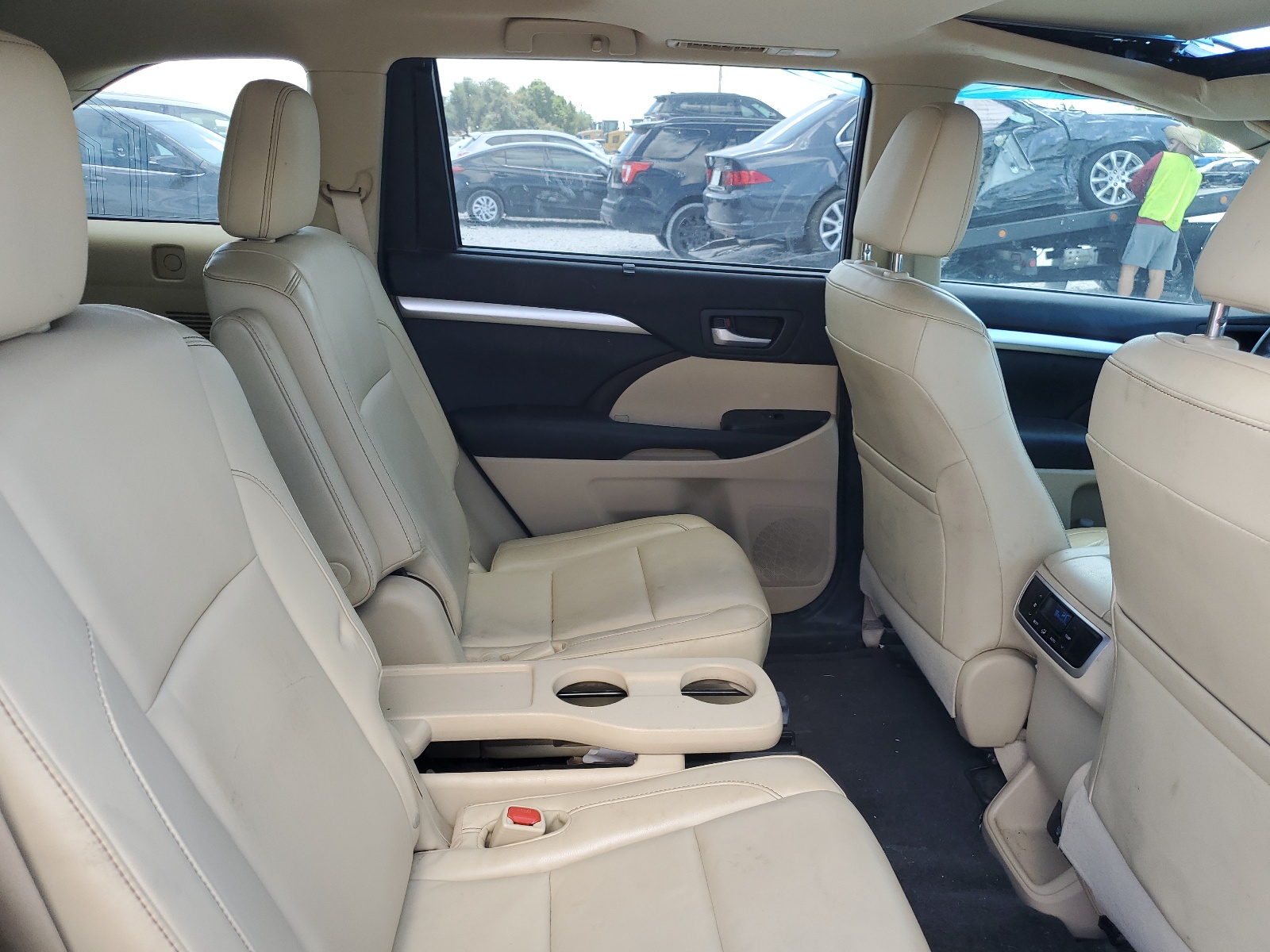 5TDKKRFH4FS046151 2015 Toyota Highlander Xle