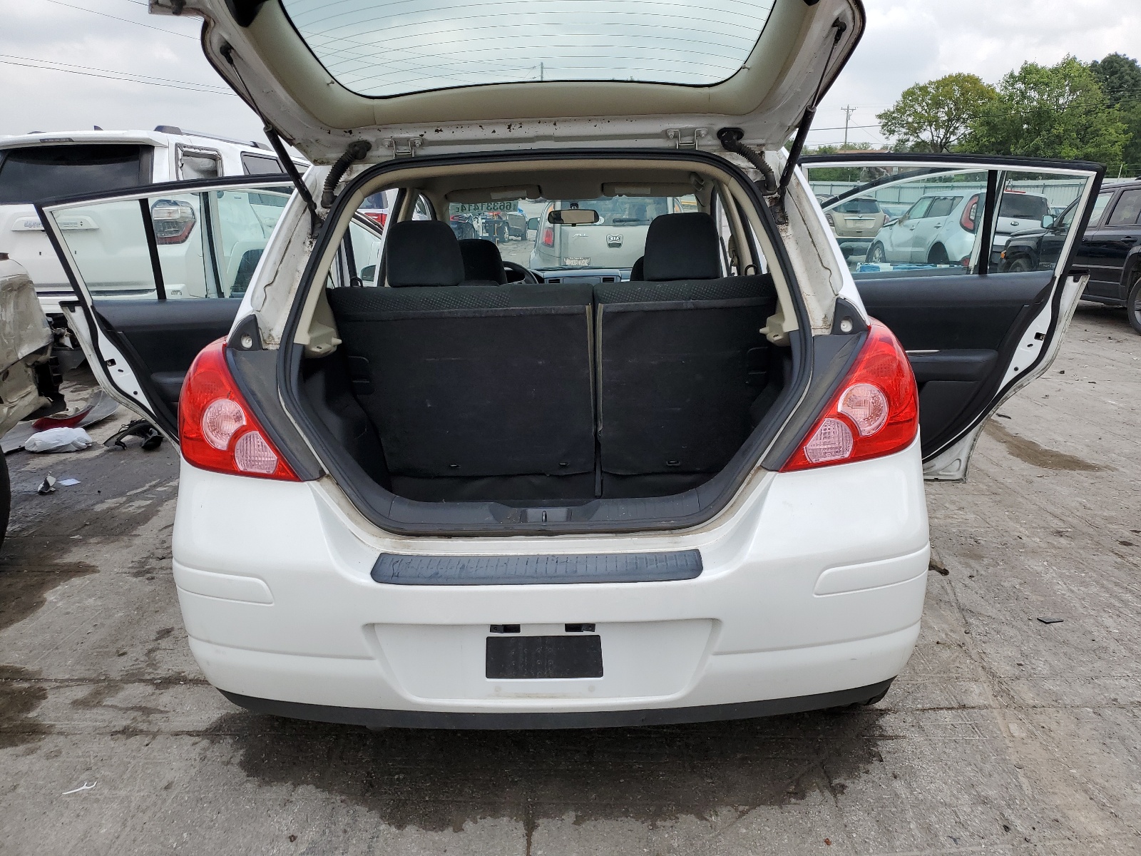 3N1BC1CP3BL511905 2011 Nissan Versa S