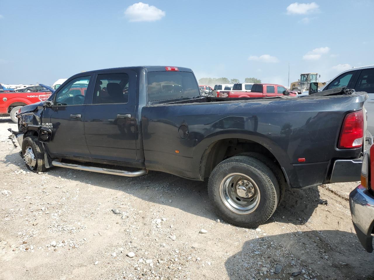 2014 RAM 3500 - Image 2
