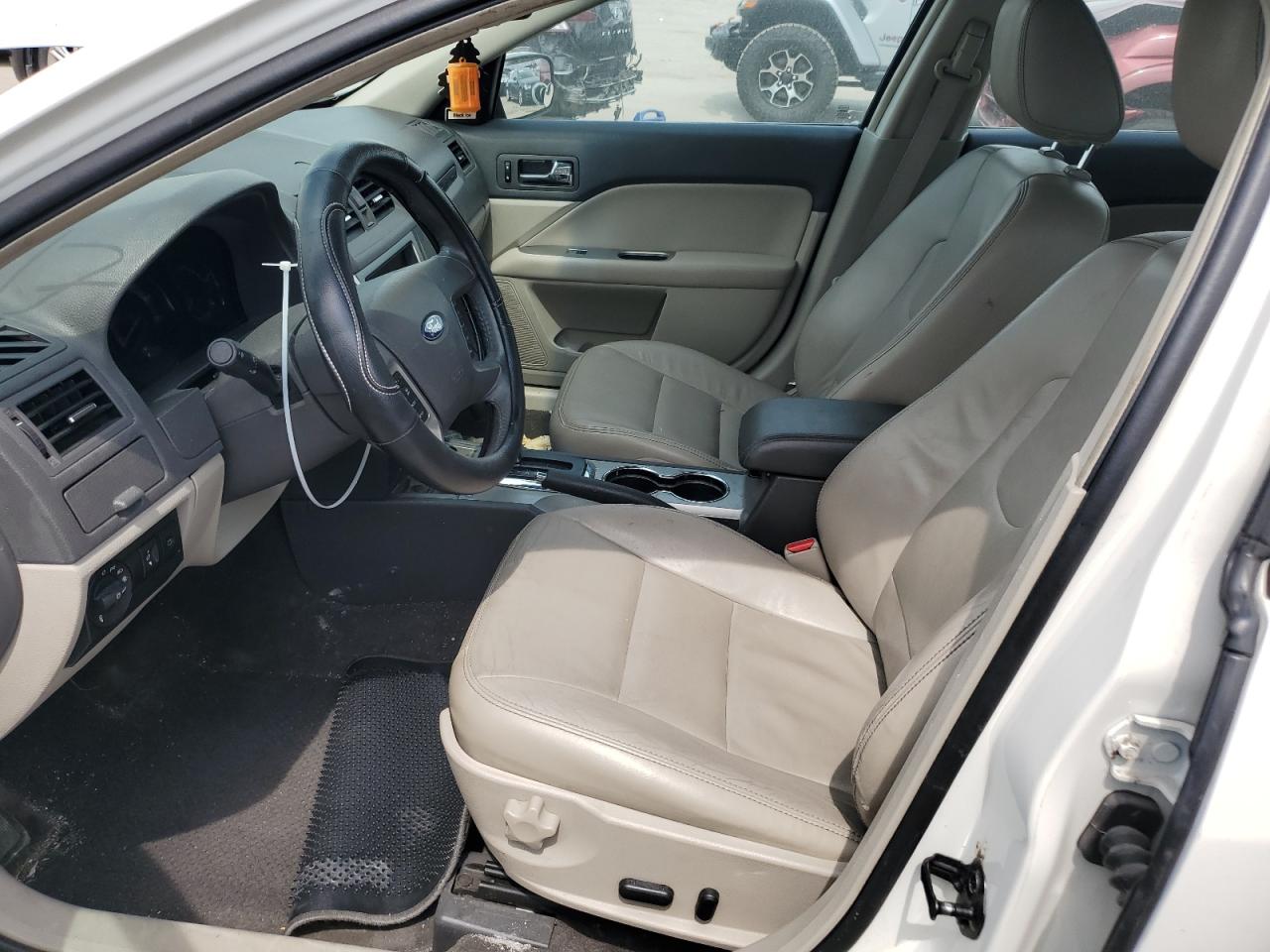 2010 Ford Fusion - Image 7