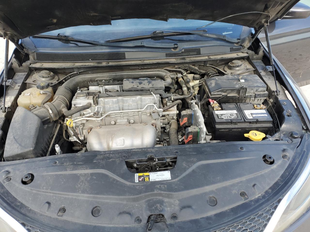 2015 Chrysler 200 - Image 11
