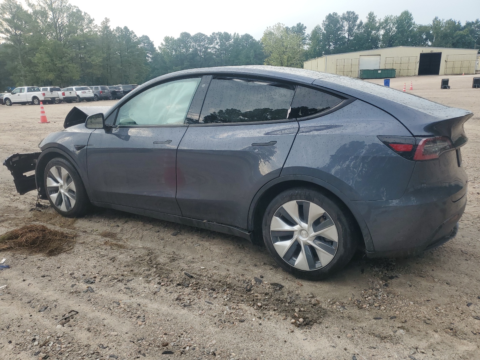 2020 Tesla Model Y vin: 5YJYGDEF6LF005972