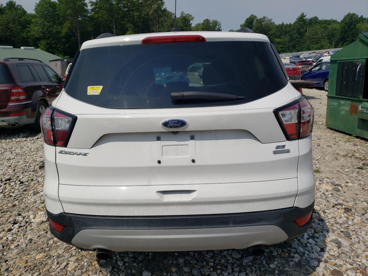 1FMCU0G92JUC63618 2018 Ford Escape Se