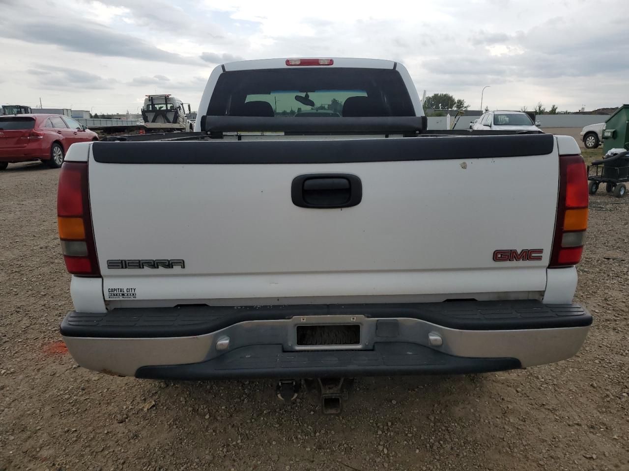 2001 GMC Sierra - Image 6