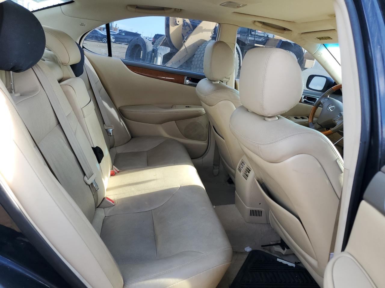 2006 Lexus ES - Image 11
