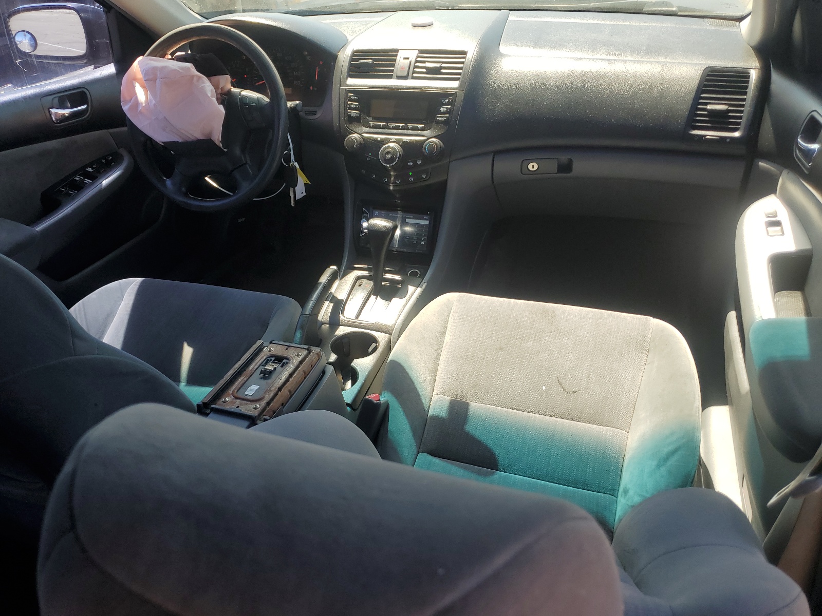 1HGCM56334A128038 2004 Honda Accord Lx