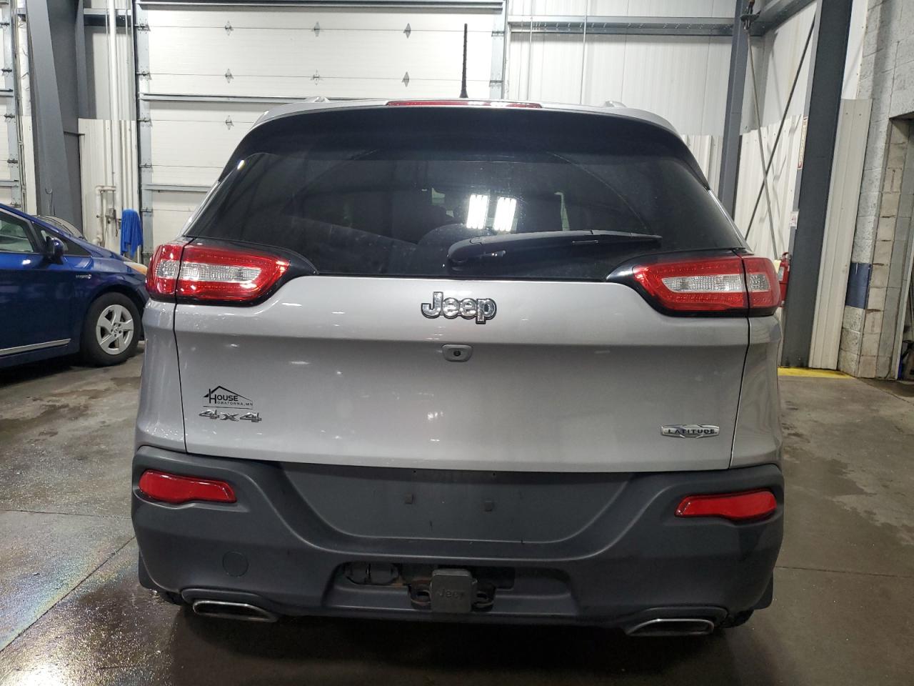 1C4PJMCS7HD220305 2017 Jeep Cherokee Latitude