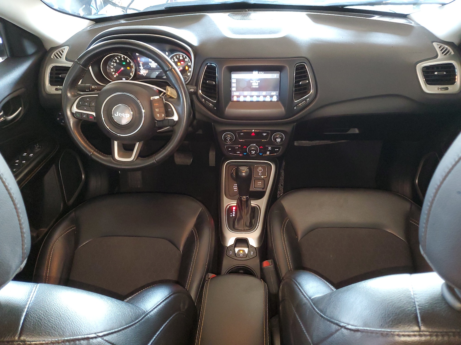 3C4NJDBB6KT655911 2019 Jeep Compass Latitude