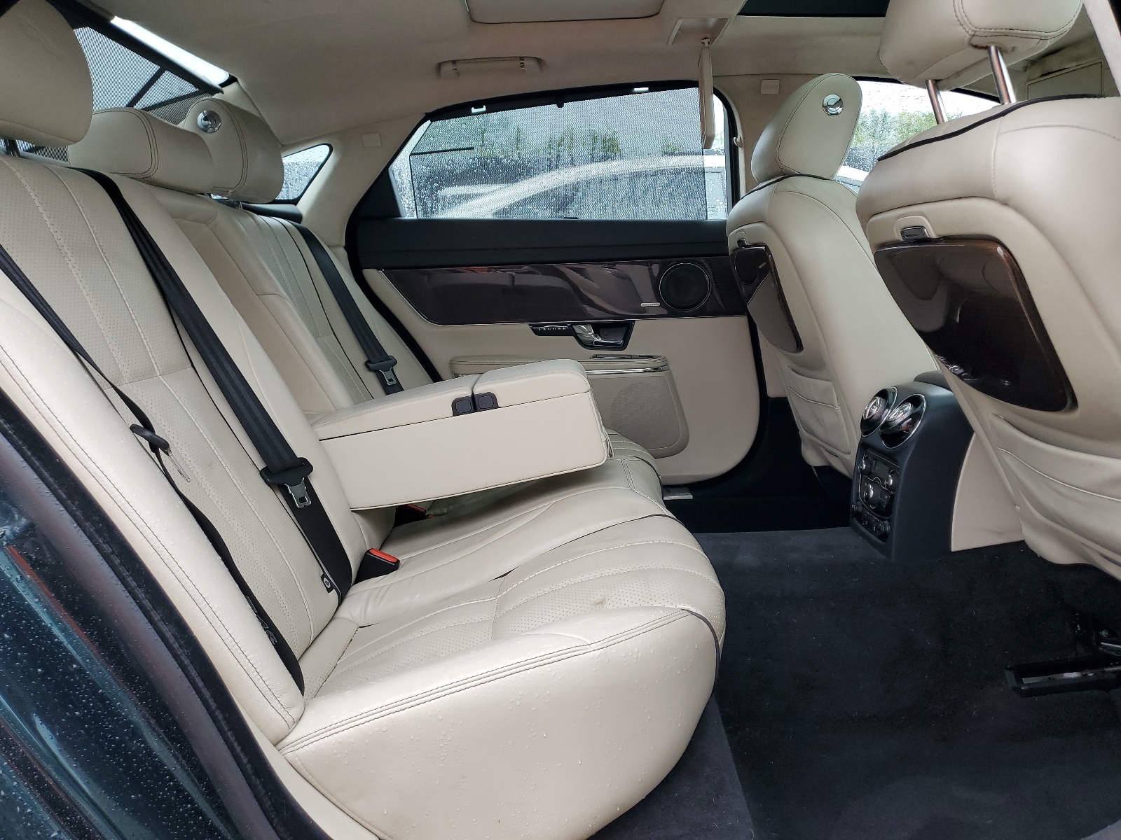 SAJWA2GE3CMV32328 2012 Jaguar Xjl Supercharged