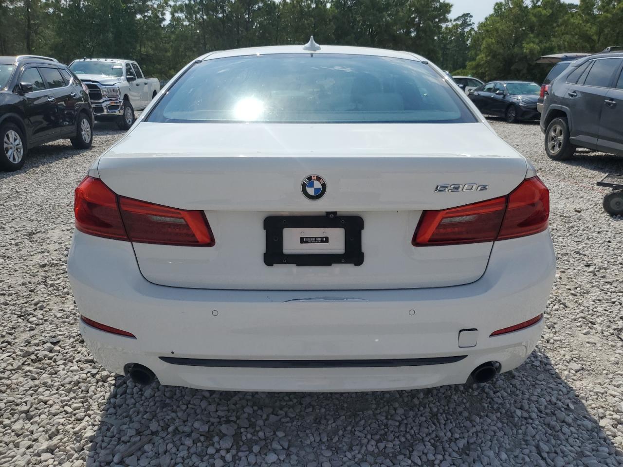 WBAJA9C51JB252405 2018 BMW 530E