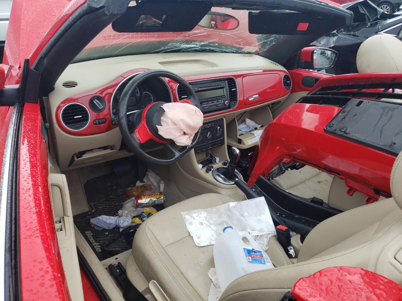 2013 Volkswagen Beetle - Image 8