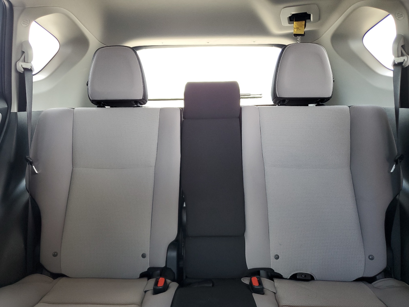 JTMWFREVXHD093275 2017 Toyota Rav4 Xle