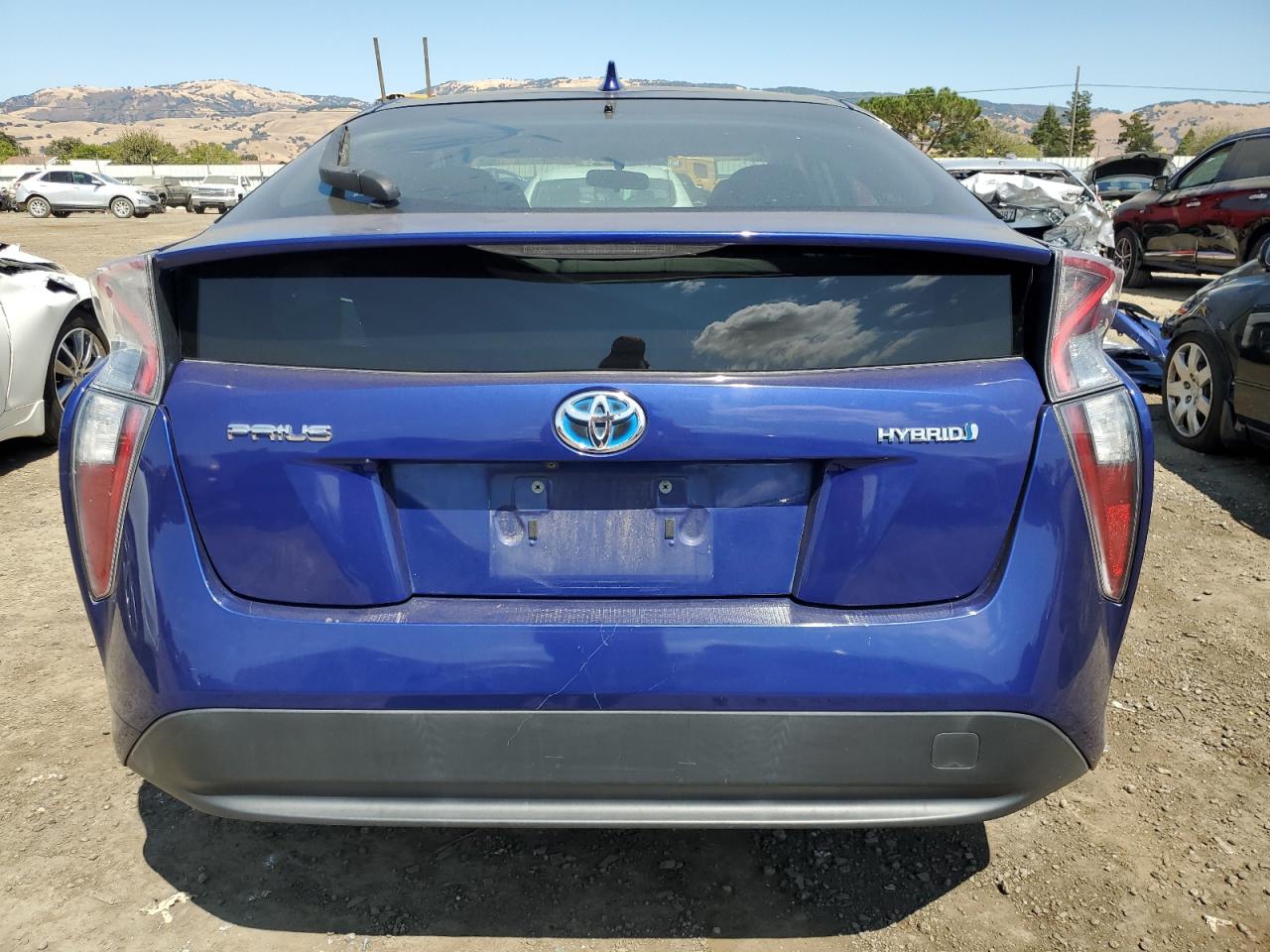 JTDKBRFUXG3528557 2016 Toyota Prius