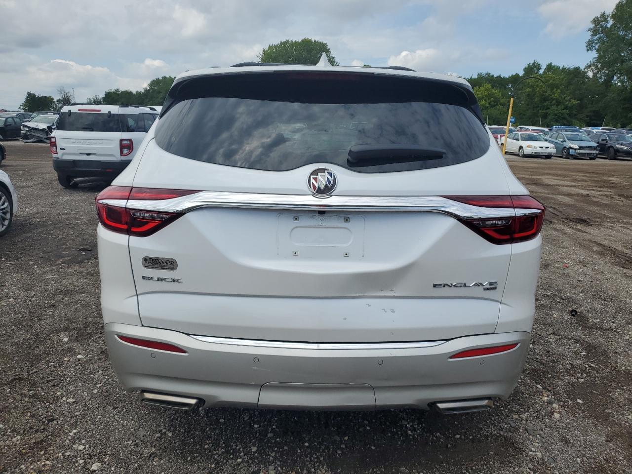 2018 Buick Enclave Essence VIN: 5GAEVAKW0JJ256165 Lot: 66777274