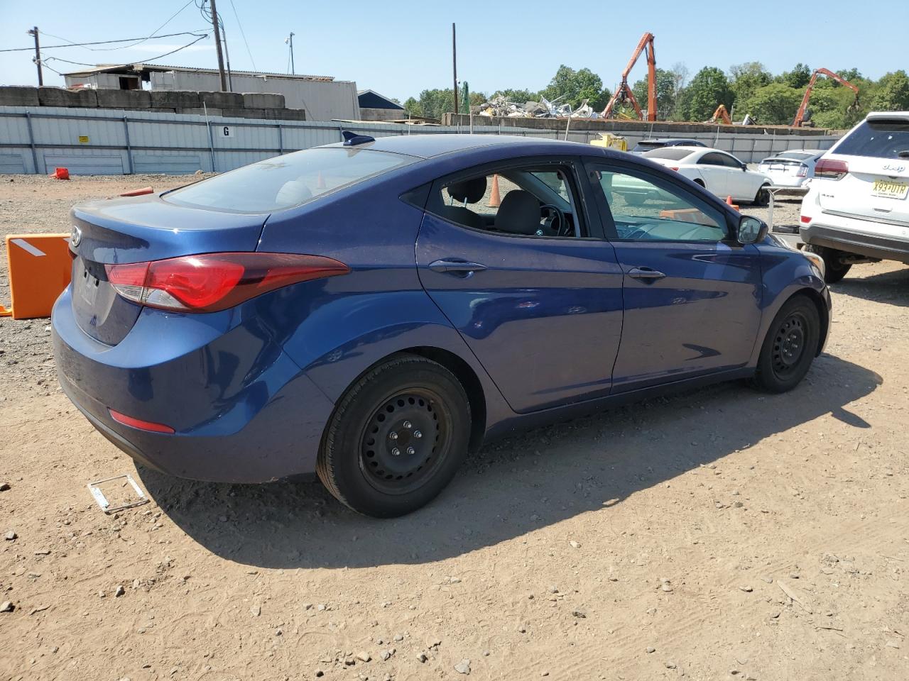 5NPDH4AE3GH702063 2016 Hyundai Elantra Se