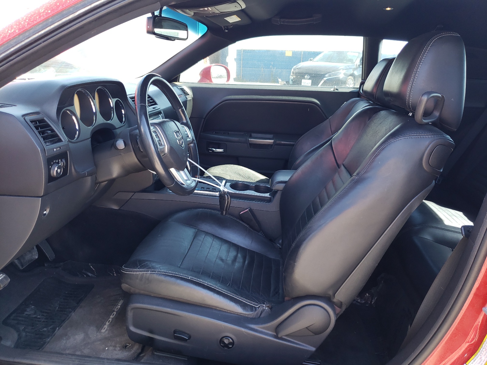 2B3CJ4DG4BH565828 2011 Dodge Challenger