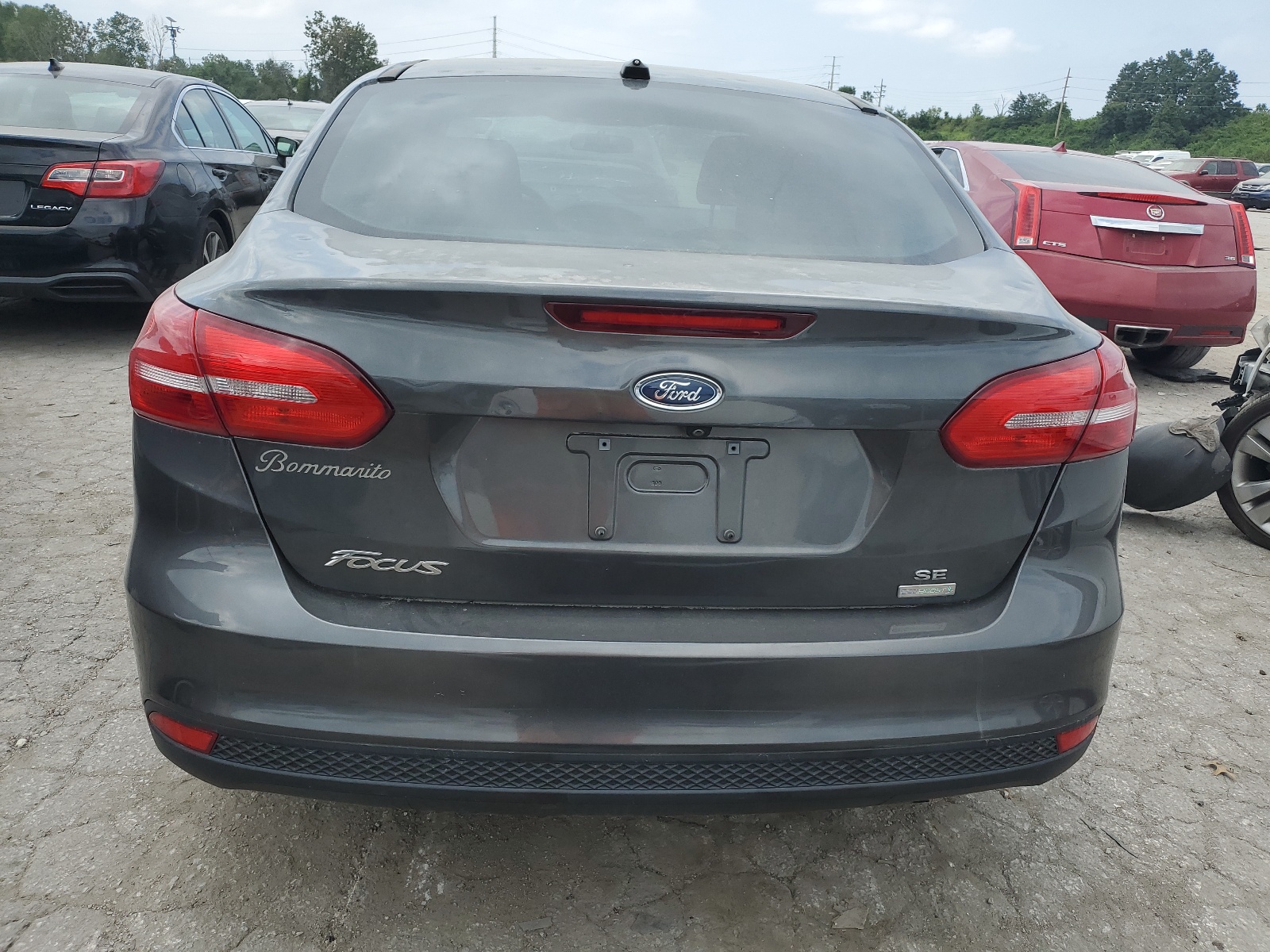 2017 Ford Focus Se vin: 1FADP3FE5HL264185