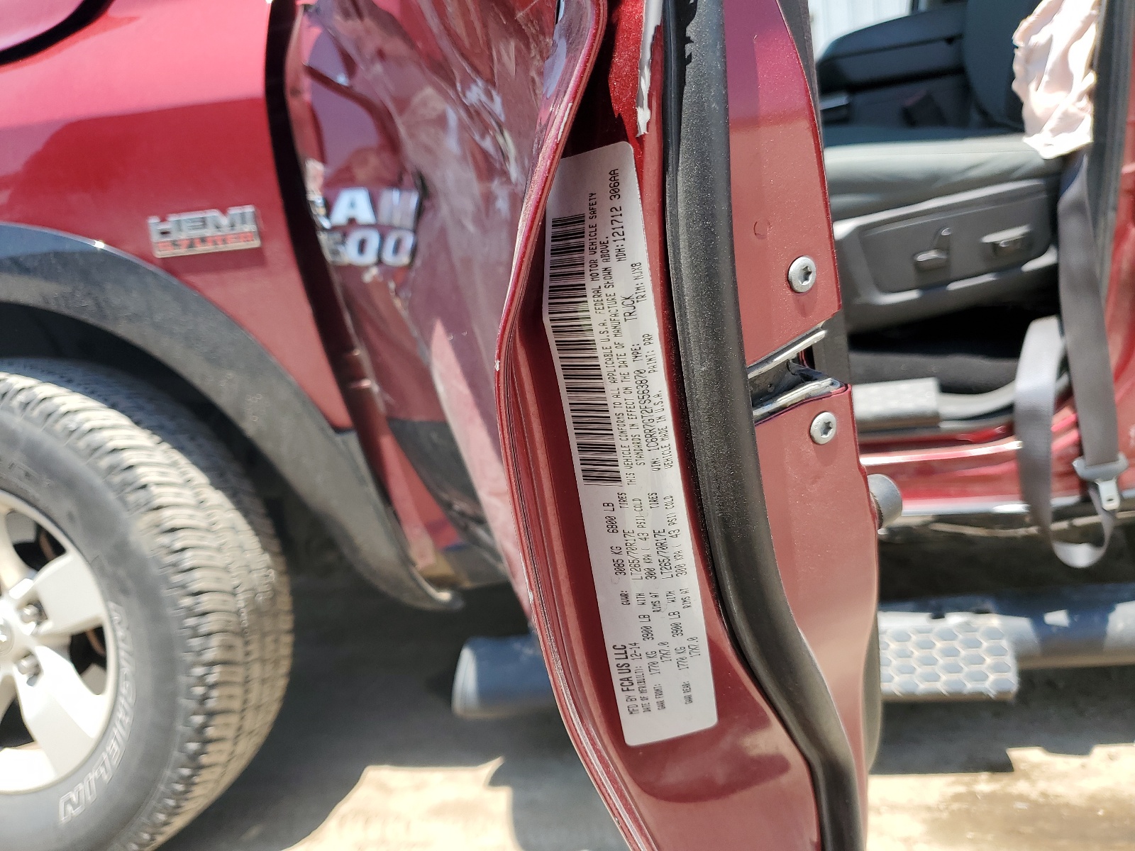 1C6RR7GT2FS563870 2015 Ram 1500 Slt