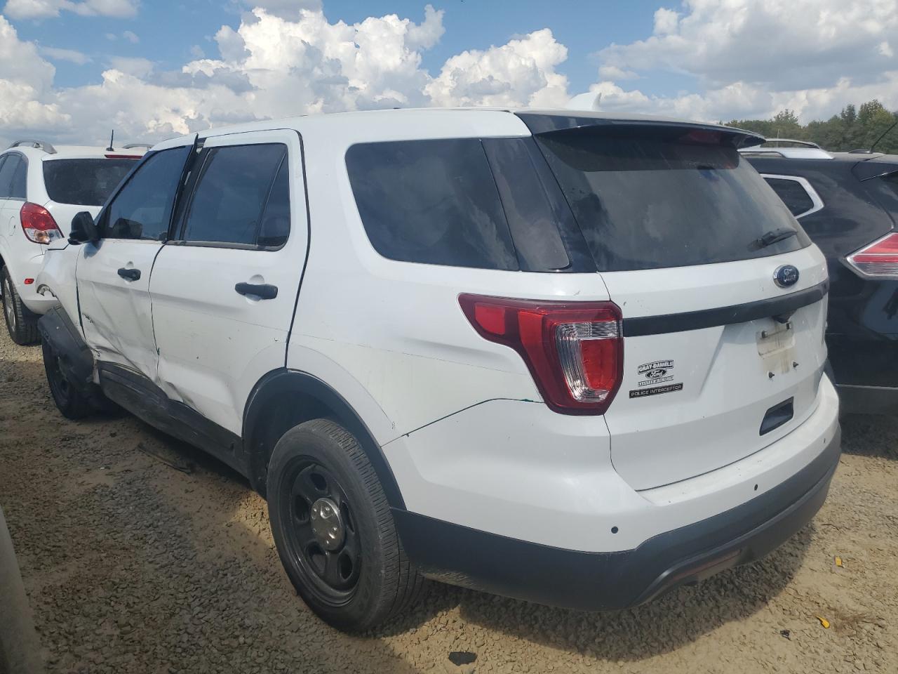 1FM5K8AR1GGC15296 2016 FORD EXPLORER - Image 2