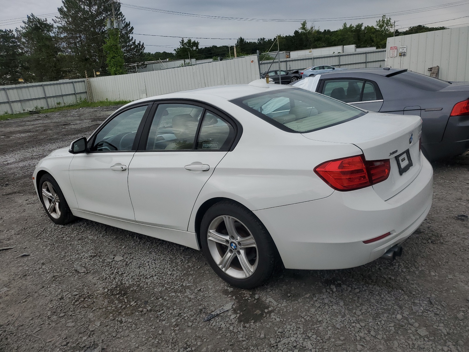 2013 BMW 328 Xi Sulev vin: WBA3B5C50DF594987