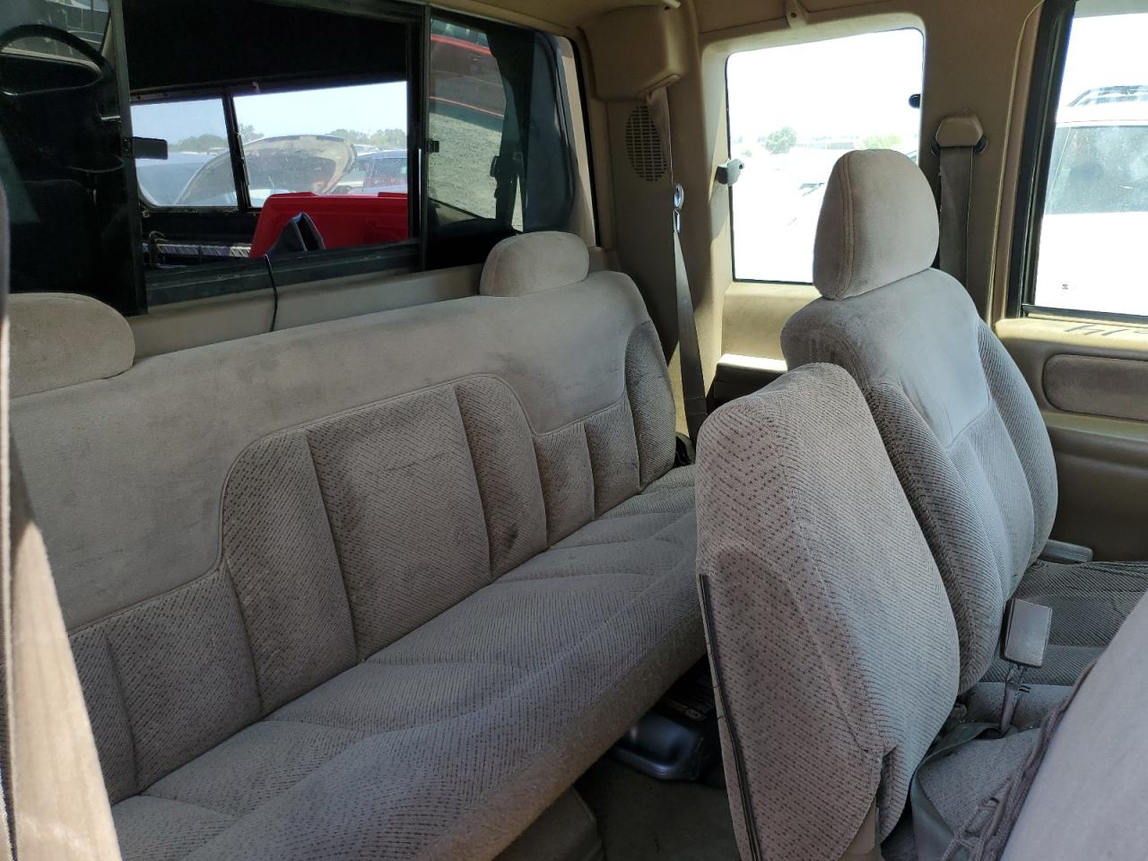 1995 Chevrolet Gmt-400 K1500 VIN: 1GCEK19K2SE221907 Lot: 65854924