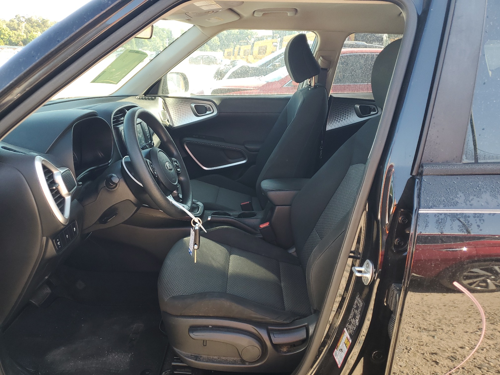 KNDJ23AU1L7087033 2020 Kia Soul Lx