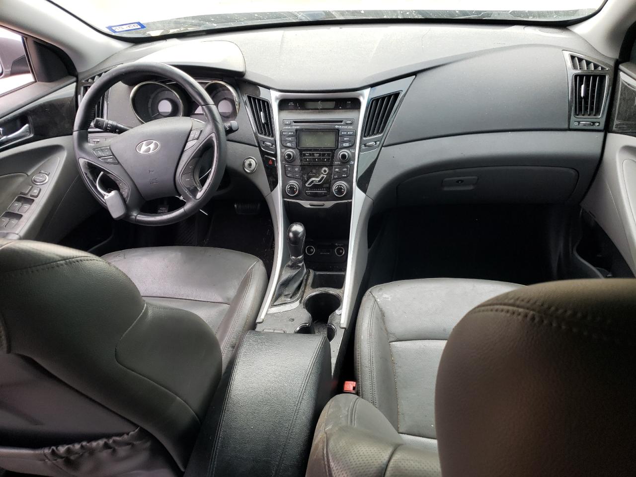 2012 Hyundai Sonata - Image 8