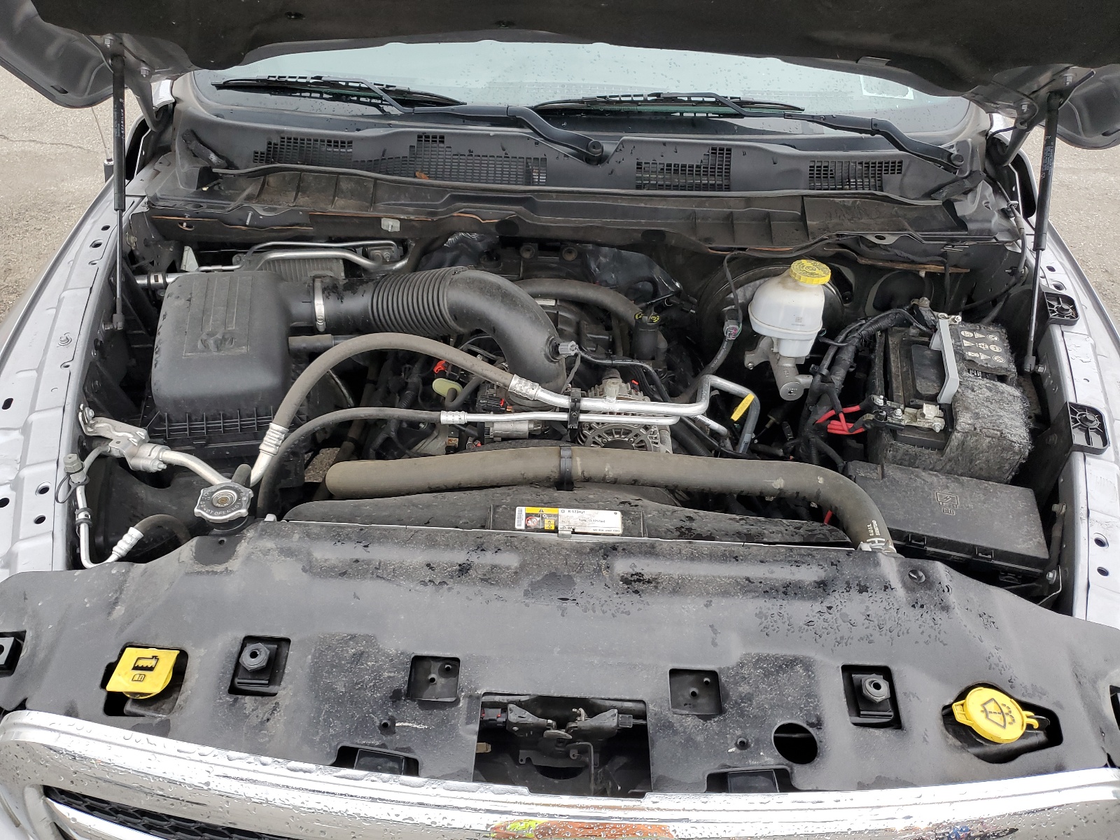 1C6RR6TT5LS134637 2020 Ram 1500 Classic Slt