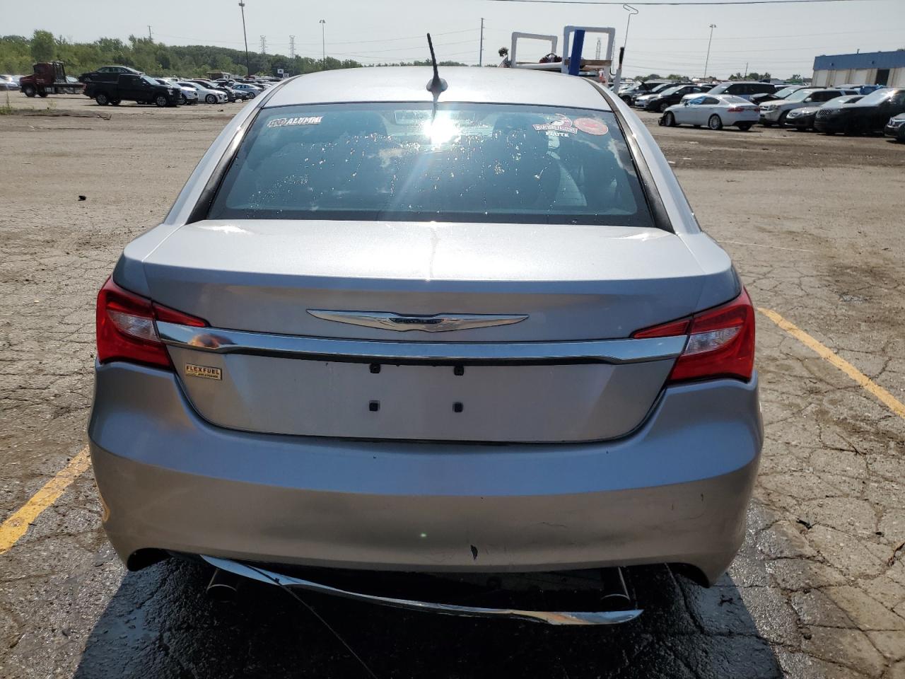 2013 Chrysler 200 Touring VIN: 1C3CCBBG7DN704008 Lot: 68343694