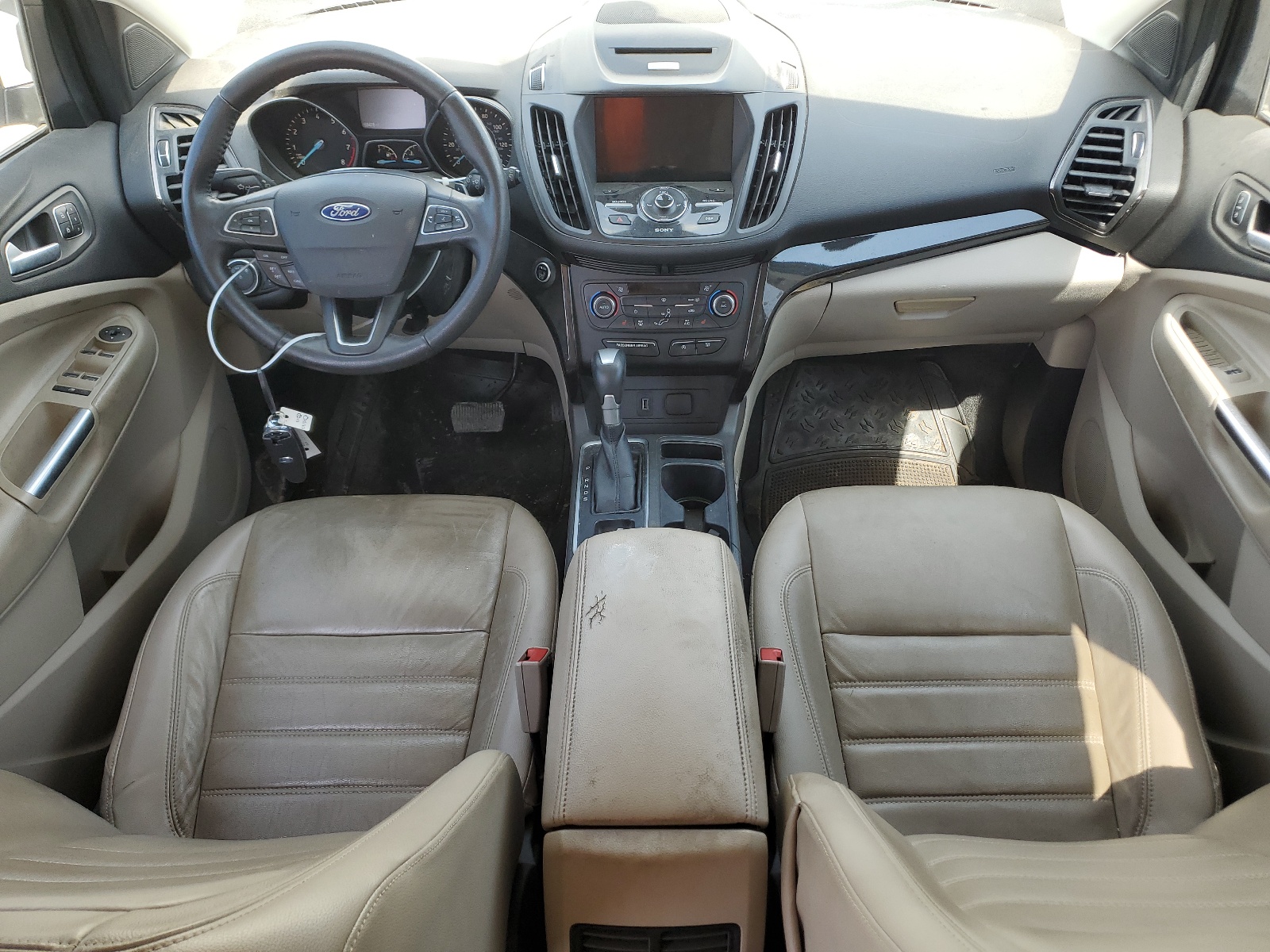 1FMCU0JDXHUA13454 2017 Ford Escape Titanium