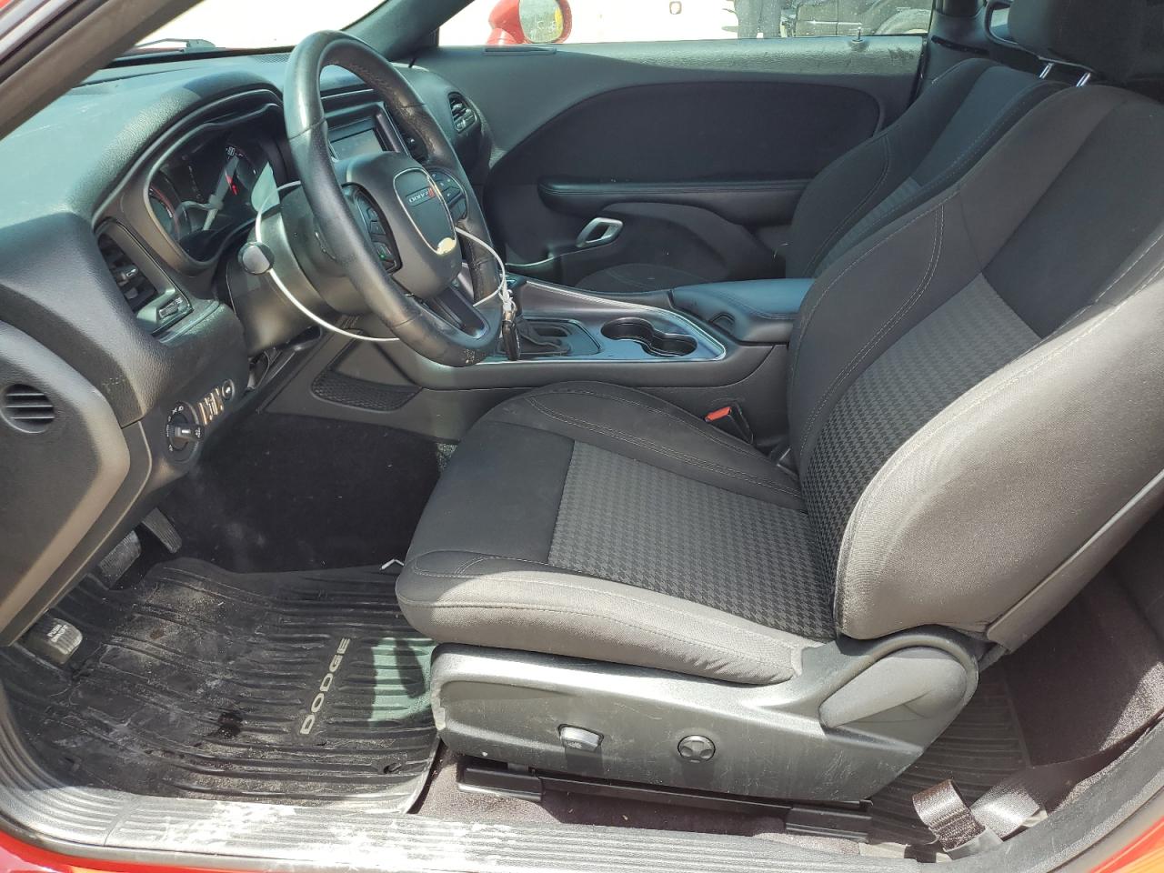 2018 Dodge Challenger Sxt VIN: 2C3CDZAG5JH309952 Lot: 65893164