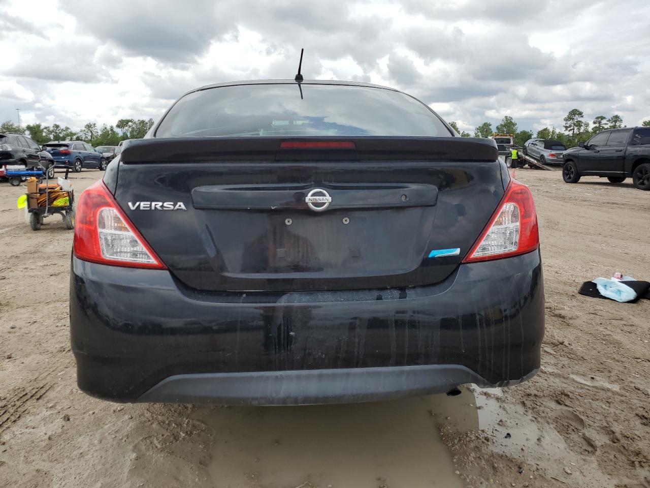 2015 Nissan Versa S VIN: 3N1CN7AP2FL836863 Lot: 69861524