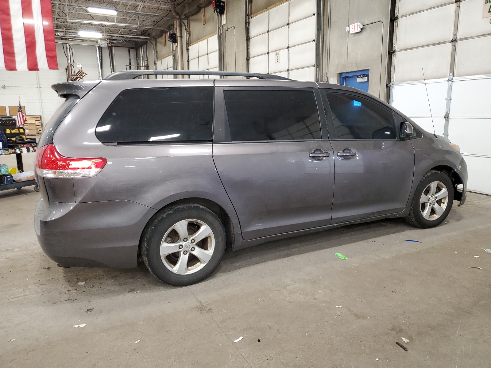 2013 Toyota Sienna Le vin: 5TDKK3DCXDS353230