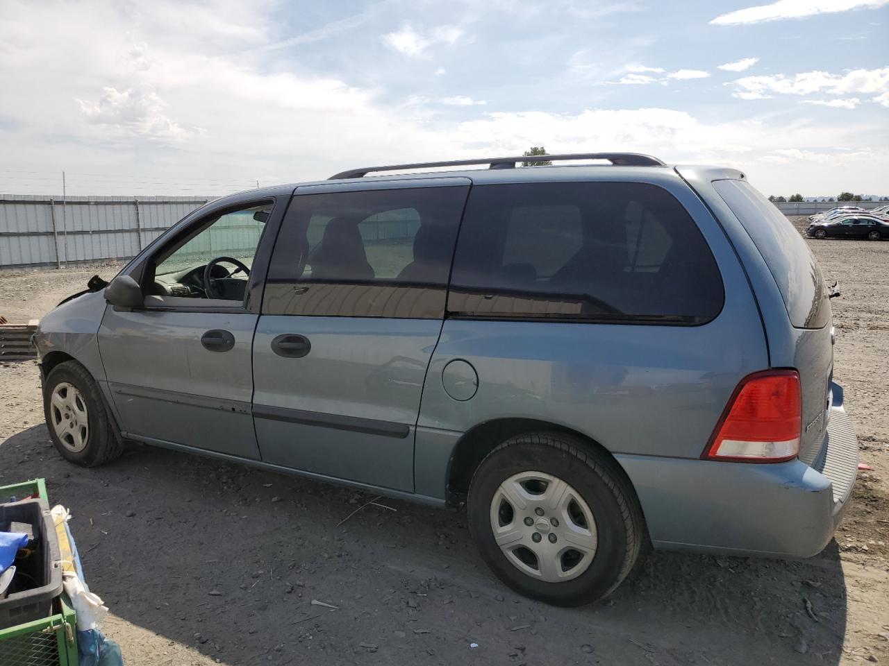 2005 Ford Freestar - Image 2