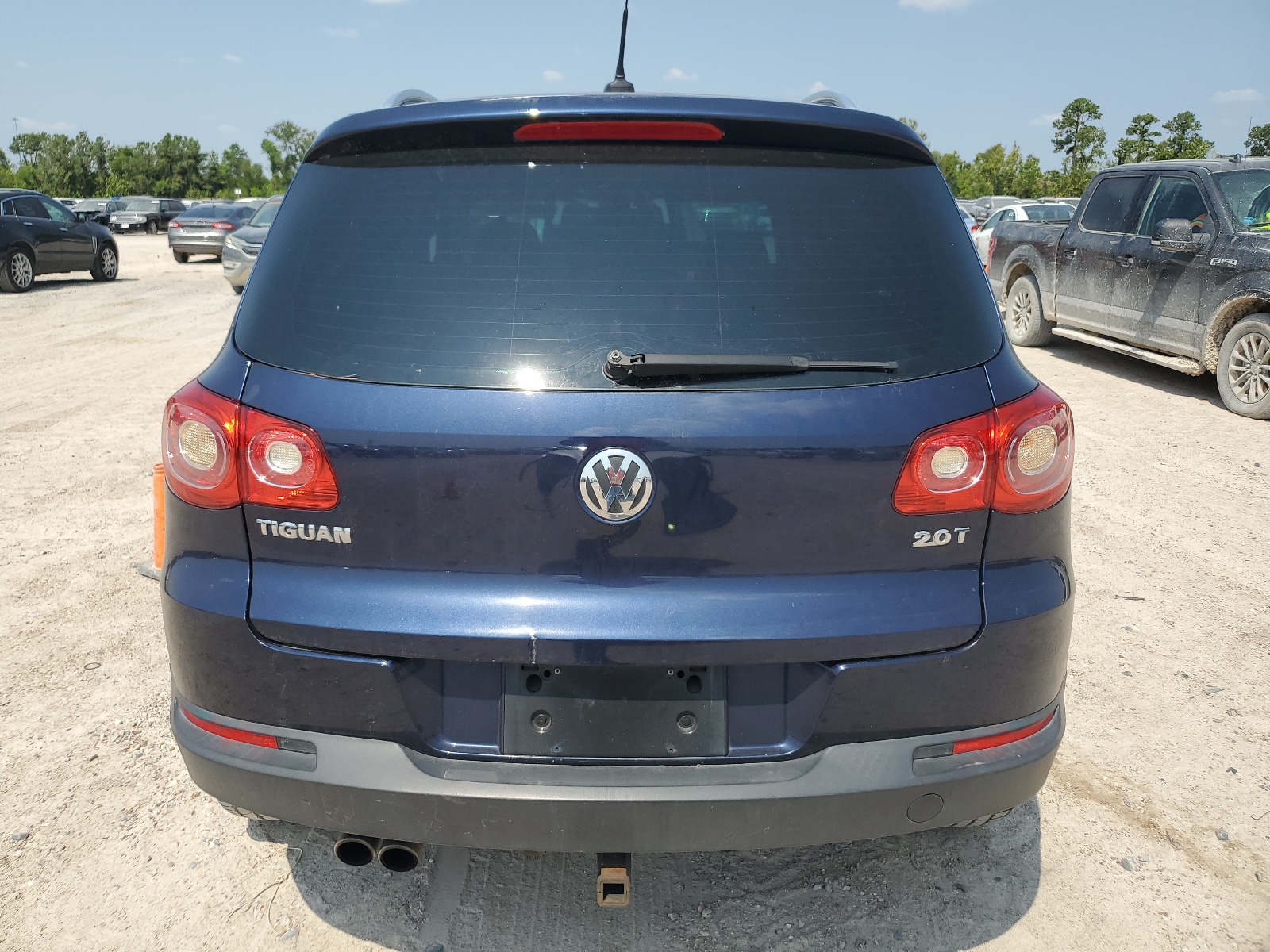 WVGAV7AX0BW567377 2011 Volkswagen Tiguan S