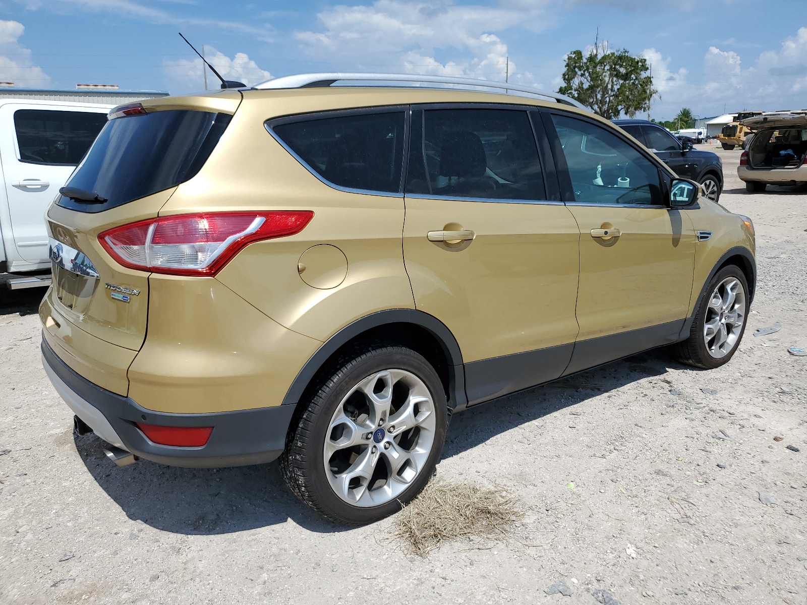 1FMCU9J99EUD35711 2014 Ford Escape Titanium