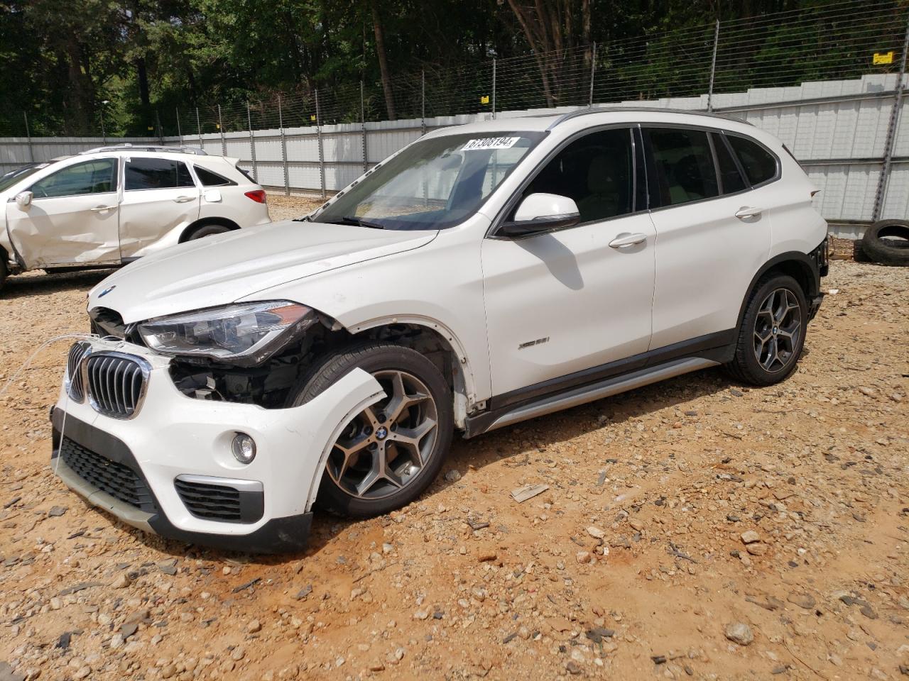 WBXHT3C35GP883356 2016 BMW X1 - Image 1