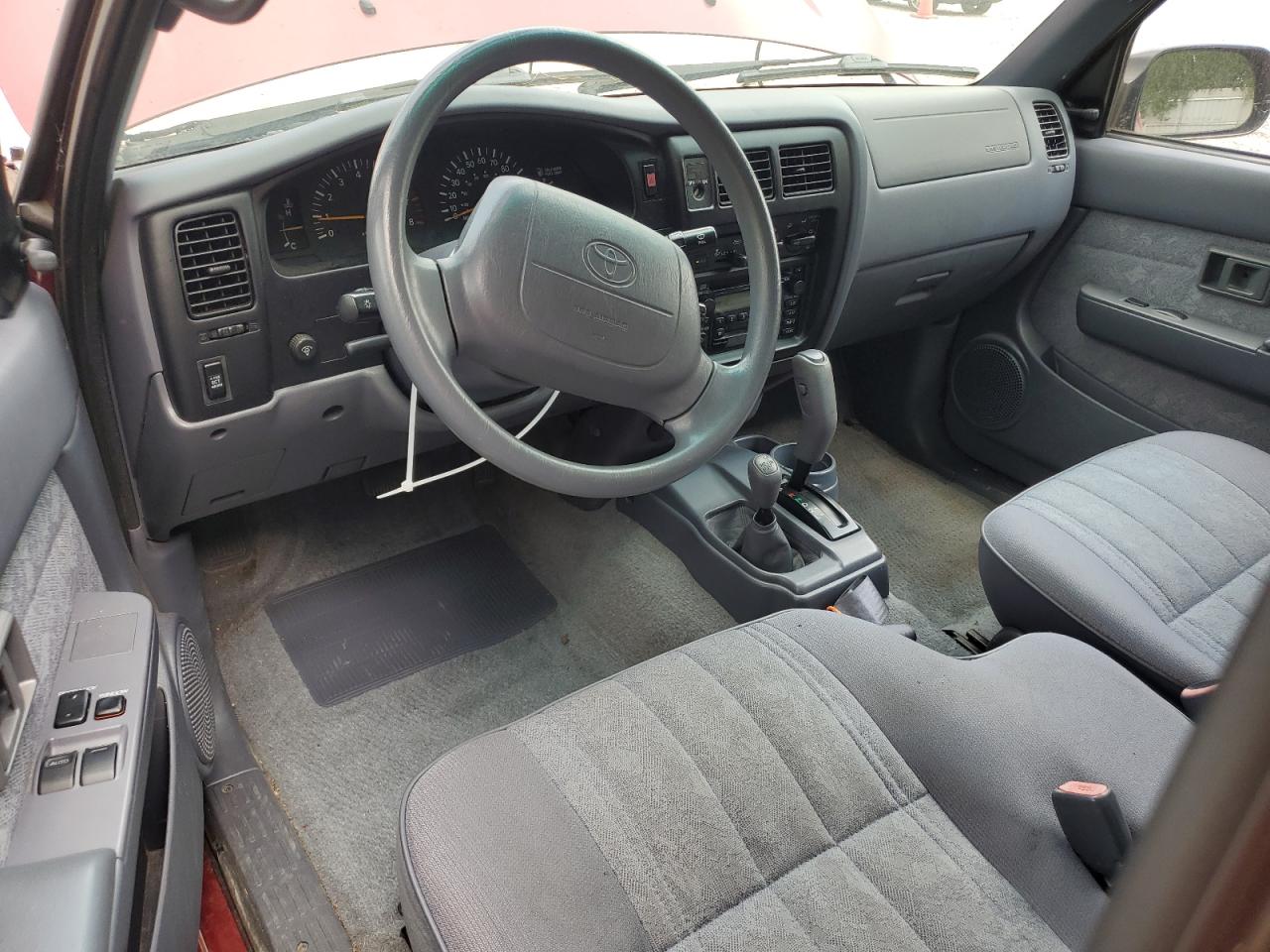 2000 Toyota Tacoma Xtracab VIN: 4TAWN72N0YZ607709 Lot: 68005274