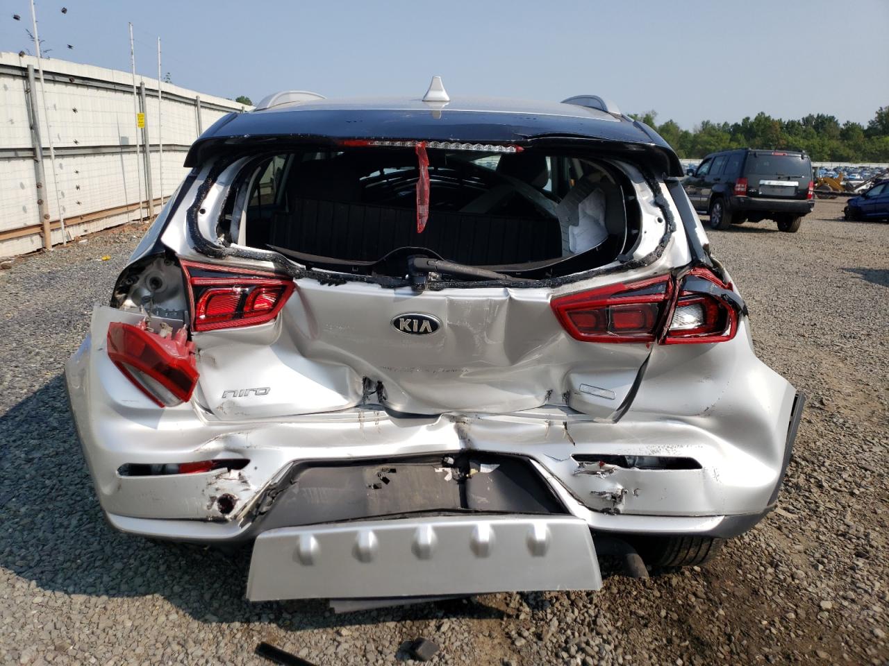 KNDCB3LC3H5055278 2017 Kia Niro Fe