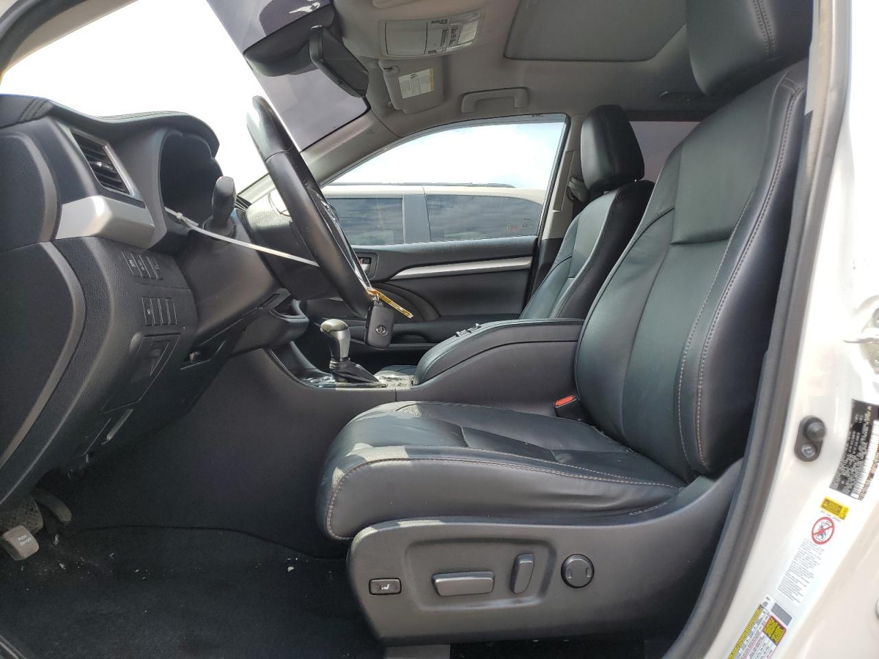 2018 Toyota Highlander Se VIN: 5TDJZRFH3JS809132 Lot: 65576094