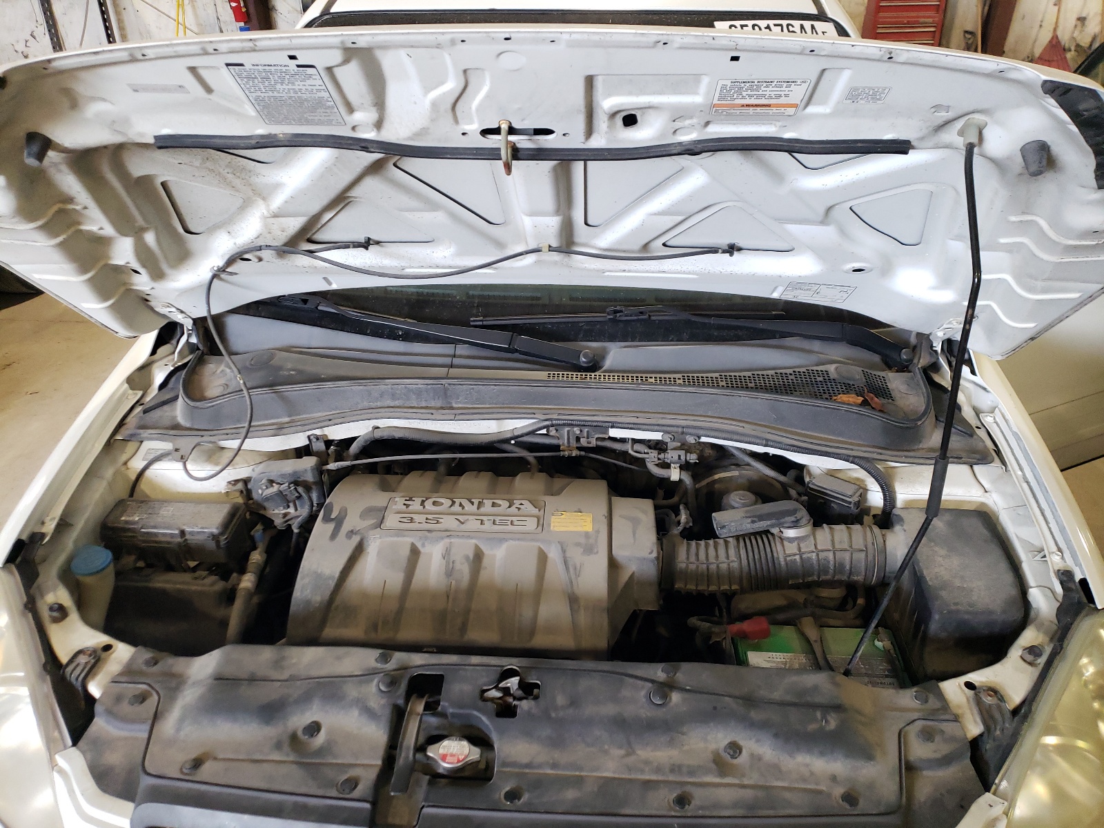 5FNYF18505B037159 2005 Honda Pilot Exl