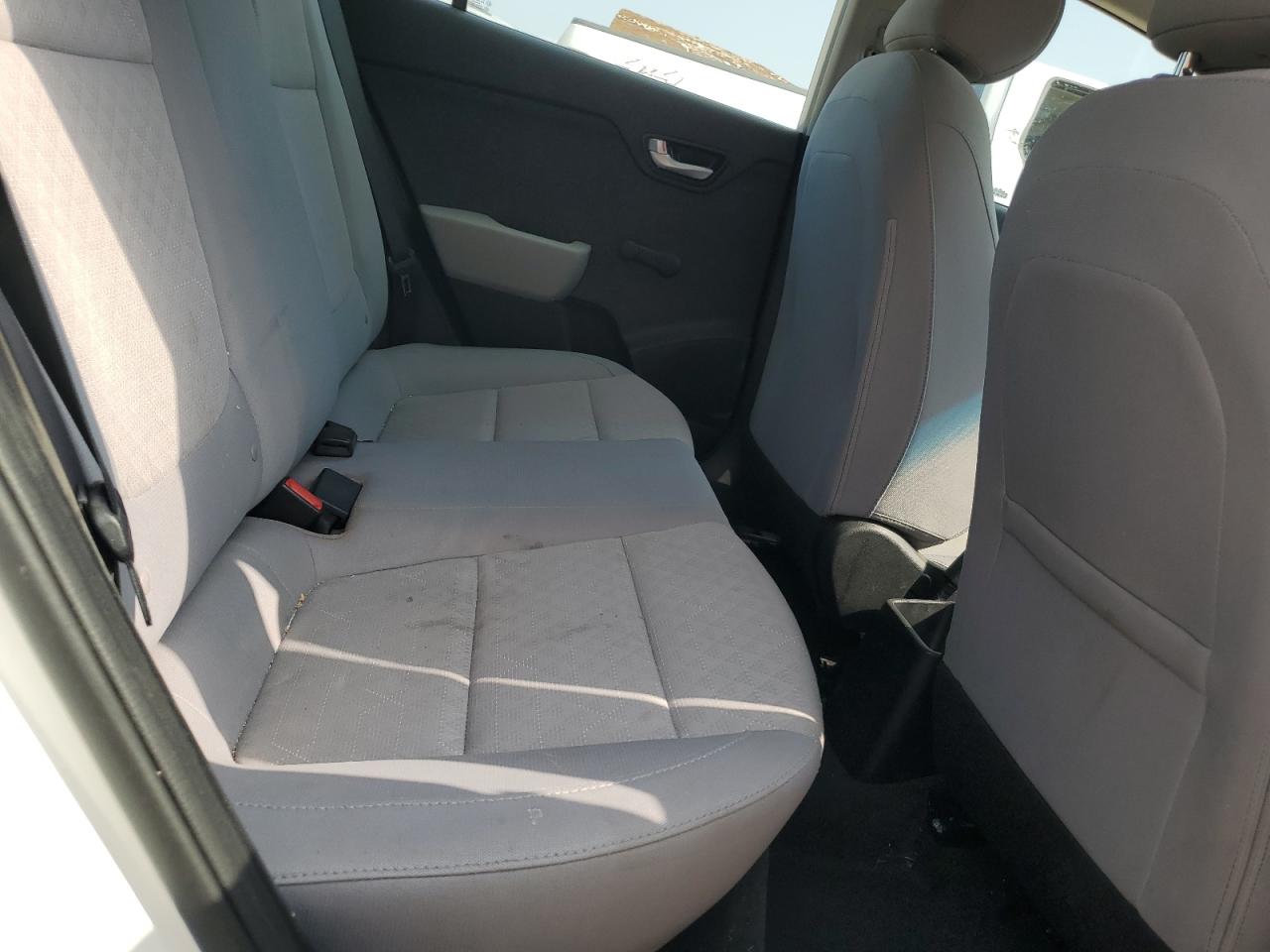 2018 Kia Rio - Image 11